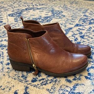 Eric Michael brown boots, excellent condition, size 36